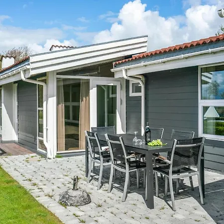 Stunning In Haarby With Sauna Nyaraló